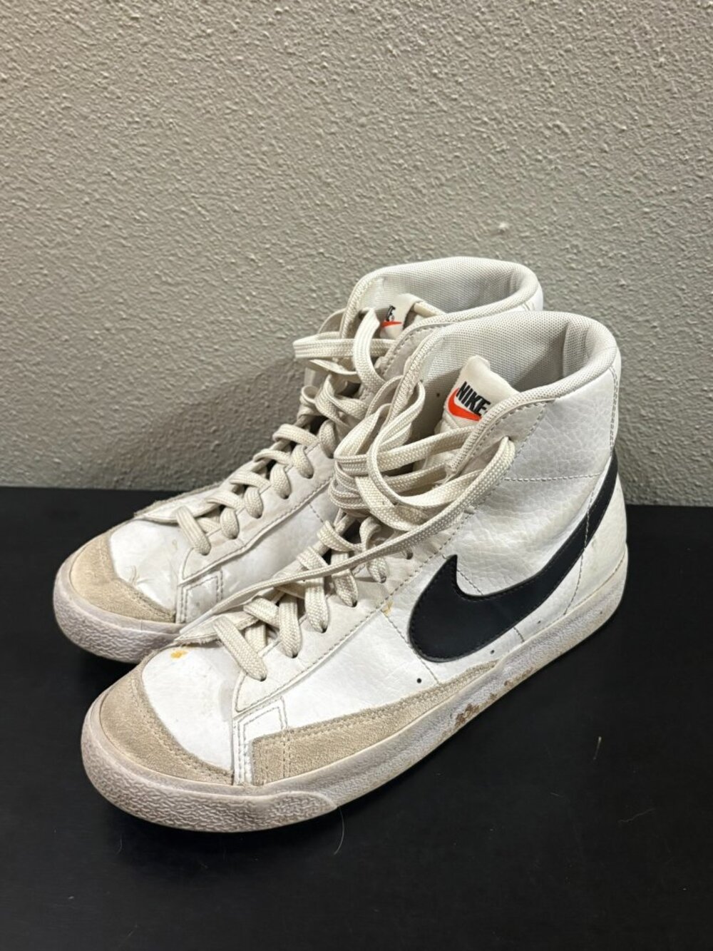 Nike Blazer Mid '77 Vintage White Black Youth Size 6Y (Women's 7.5 Equivalent)